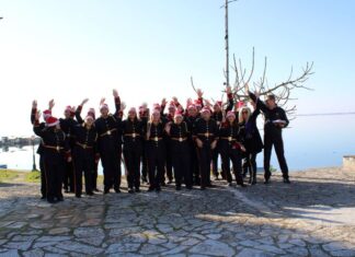 Εορταστικές μελωδίες σε κοινότητες του Δήμου από τη Φιλαρμονική της Αμφιλοχίας