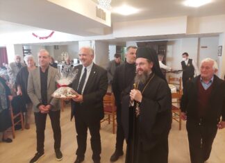 Ζεστό και γεμάτο αγάπη, χριστουγεννιάτικο γεύμα στο Μεσολόγγι