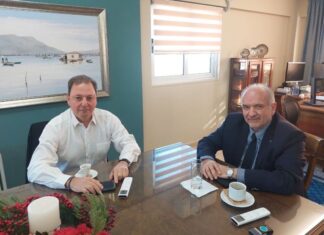 – Nα φέρω το Στόλτενμπεργκ των Βαγιώνε ή μήπως είναι too much επειδή είναι και λίγο Τούρκενμπεργκ;