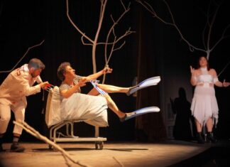 ΔΗΠΕΘΕ Αγρινίου : Τελευταίες παραστάσεις για την επιθεώρηση «AΪ SAPERA RE!»