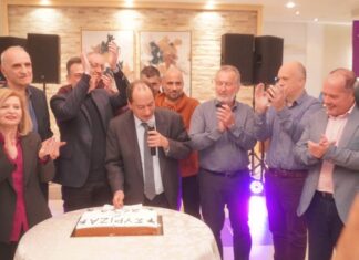 – Με το άγριο… Γιούριααααα!!!