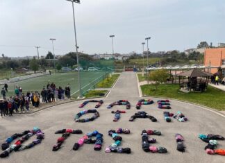 Η τακτική αυτοκαταστροφής του πολιτικού συστήματος, να υψώνει τους τόνους εν μέσω μιας τραγωδίας