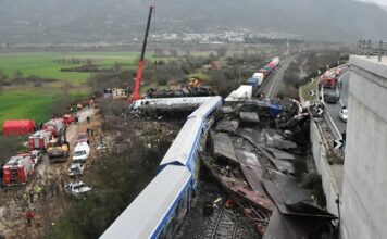 Άλλο μάνα θύματος κι άλλο αρχηγός κόμματος