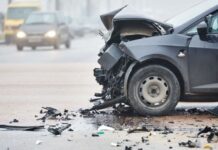 Στα δικαστήρια για τα SMS του Κυρανάκη για τα τροχαία