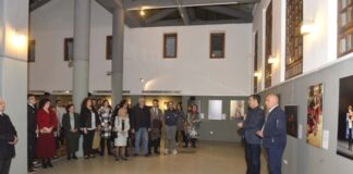 «Διαδρομή στο φως…» : Εγκαινιάστηκε η έκθεση φωτογραφίας των παραστάσεων του ΔΗΠΕΘΕ Αγρινίου