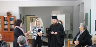 Δώρα στα μέλη του ΚΑΠΗ Αμφιλοχίας πρόσφερε η Πρόεδρος της ΚΕΚΑΔΑ