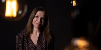 «Η μάνα αυτουνού» με τη Ράνια Σχίζα στο «Μικρό Θέατρο Αγρινίου»