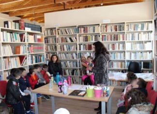 Επίσκεψη μαθητών νηπιαγωγείου στη Δημοτική Βιβλιοθήκη Αμφιλοχίας
