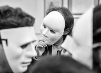 ΔΗ.ΠΕ.ΘΕ. Αγρινίου: Το Σάββατο η ξεχωριστή παράσταση «Απ’ την αρχή…»