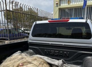 Με απαγορευμένα δίχτυα ψάρευε άνδρας κοντά στον Πεταλά