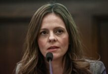 Μια “βουλεύτρια” που… ενοχλείται από την κανονικότητα