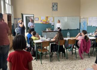 «Αγριωνίς Γαία» : Βιβλία με θέμα το περιβάλλον προσφέρθηκαν σε σχολεία