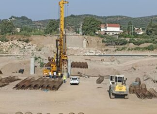 Εύηνος : 18 μετά… ξεκίνησε η κατασκευή της νέας γέφυρας
