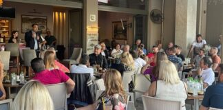 Συνάντηση του Θανάση Παπαθανάση με πολίτες στην Αμφιλοχία