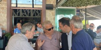 Συνάντηση του Θανάση Παπαθανάση με πολίτες στη Βόνιτσα