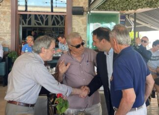 Συνάντηση του Θανάση Παπαθανάση με πολίτες στη Βόνιτσα