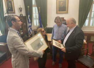 Δωρεά δυο πινάκων στο Δήμο Μεσολογγίου από το Φοίβο Σακαλή