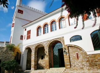 «Μουσική για Τρεις» στον Κήπο του Αρχοντικού Μπότσαρη