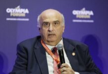 Αδημονεί… για νέα αναδιάρθρωση ο Πρύτανης