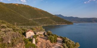 Ιερά Μονή Φωτμού: Το έρημο και απομονωμένο μοναστήρι στην Τριχωνίδα