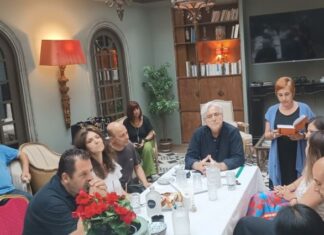 Ο Δημήτρης Τραπεζιώτης με την εκπαιδευτική κοινότητα