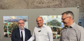 Ο ζωγράφος Γ.Αδαμάκης προσέφερε στο Δήμο Ναυπακτίας δύο πίνακες αφιερωμένους στην ιστορία της Ναυπάκτου