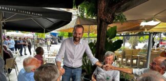 Στο κέντρο του Αγρινίου ο Νεκτάριος Φαρμάκης : «Πήγαμε 2,5 φορές πάνω τον προϋπολογισμό των αναπλάσεων»