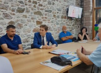 Κώστας Καρπέτας: «Δείξτε μου ένα έργο Φαρμάκη»