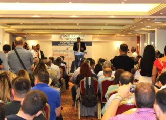 Με πολύ κόσμο η ομιλία Κατσούλα στους ετεροδημότες της Αθήνας