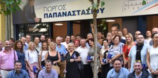 Περιοδεία Παπαναστασίου και υποψηφίων του στο κέντρο του Αγρινίου