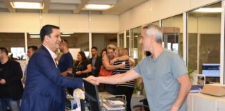 Επίσκεψη Παπαναστασίου σε ΔΟΥ και ΕΦΚΑ