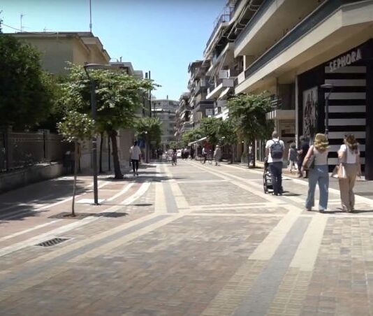 Tι να πουν οι αυτοδιοικητικοί, όταν οι έμποροι δεν τα έχουν βρει μεταξύ τους;
