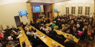 Πλήθος κόσμου στην παρουσίαση του βιβλίου «Της Αλός Νεύμα»