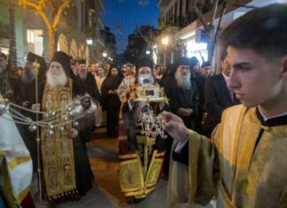 Το Αγρίνιο υποδέχθηκε την Τιμία Κάρα του Αγίου Ιωάννου του Χρυσοστόμου