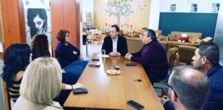 Επίσκεψη του Μίλτου Ζαμπάρα στον Ξενώνα Φιλοξενίας Γυναικών Αγρίνιου