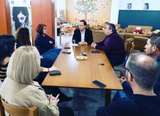 Επίσκεψη του Μίλτου Ζαμπάρα στον Ξενώνα Φιλοξενίας Γυναικών Αγρίνιου