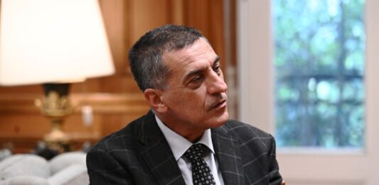 Ο Κουρέτας παραδόξως δεν είπε τίποτα για τον Αχελώο