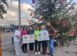 Η Ακτίνα Εθελοντισμού στόλισε χριστουγεννιάτικο δένδρο στον κόμβο της Συκιάς