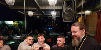 Χριστουγεννιάτικη σύναξη Δαμασκηνού με φοιτητές