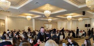 Χριστουγεννιάτικη εκδήλωση των κατηχητικών Γυμνασίου – Λυκείου της Μητρόπολης Αιτωλίας και Ακαρνανίας