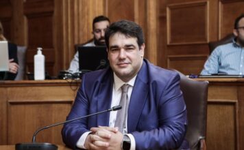 Οι δήμοι θα δίνουν επιδόματα γέννησης και στέγασης