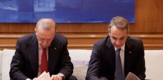 Ο Ερντογάν επελαύνει, το Μαξίμου σε διακοπές