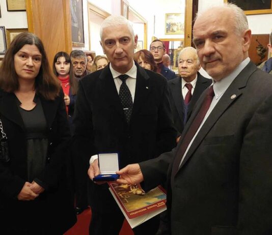 Μεσολόγγι: Σε κλίμα συγκίνησης τιμήθηκε ο αείμνηστος Κωνσταντίνος Παπαδόπουλος