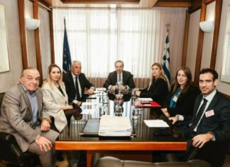 Τα Χανιά με τις παντελονάτες βουλευτίνες και εμείς με αυτούς που ψηφίζουν με βαριά καρδιά…