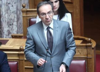 «Σφίγγα» ο Μπούγας για την έδρα του κεντρικού Πρωτοδικείου