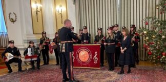 Στην Πρόεδρο της Δημοκρατίας και στα παιδιά της «Φλόγας» έψαλε τα κάλαντα η Δημοτική Φιλαρμονική Αμφιλοχίας