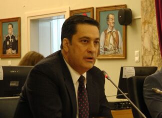 H Le Parisien γράφει τίποτα για το μιζεραμπιλισμό στ’ Αγρίνιο;