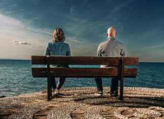 «Τα λουλούδια της σιωπής» στο ΔΗΠΕΘΕ Αγρινίου