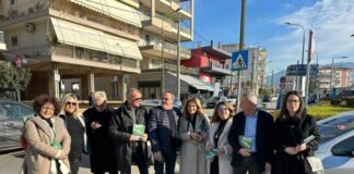 Καμπάνια του ΠΑΣΟΚ για την ακρίβεια στη λαϊκή αγορά του Αγρινίου