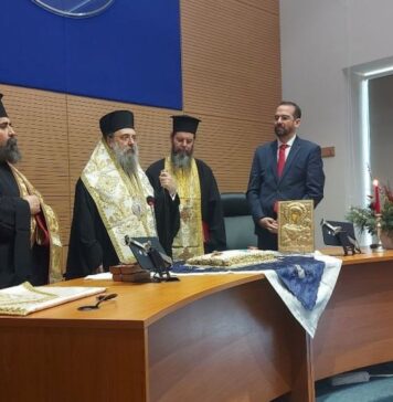 Ανταλλαγή ευχών στην Περιφέρεια – Φαρμάκης: «Αν αλλάξουμε εμείς προς το καλύτερο, τότε όλα μπορούν να αλλάξουν»